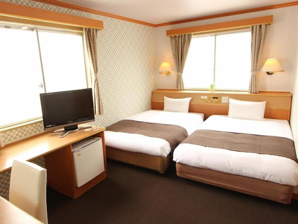 Hotel Livemax Budget Naha Tomarikou Extérieur photo