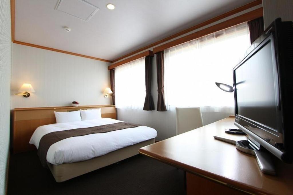 Hotel Livemax Budget Naha Tomarikou Extérieur photo