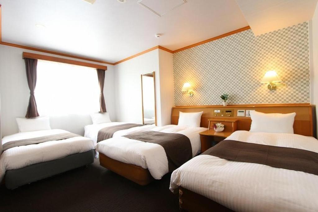 Hotel Livemax Budget Naha Tomarikou Extérieur photo