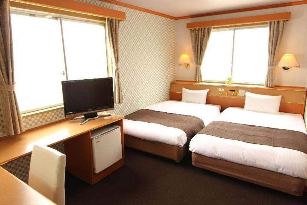 Hotel Livemax Budget Naha Tomarikou Extérieur photo